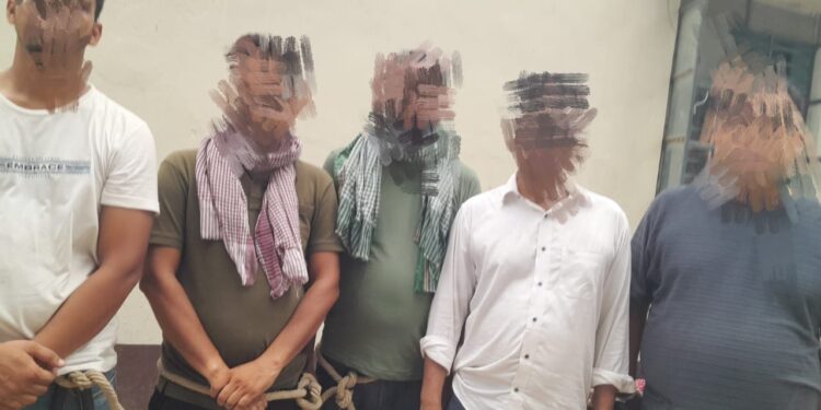 सारण पुलिस की विशेष छापामारी में शराब पार्टी मना रहे 05 अभियुक्त गिरफ्तार, जेल भेजे गए