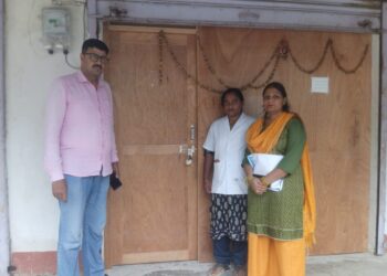 जिलाधिकारी के निर्देश पर अल्ट्रासाउंड एवं एक्सरे सेंटर को किया गया सील