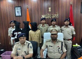 खगड़िया में जमीन कारोबारी पर हमला:मुख्य शूटर समेत तीन आरोपी गिरफ्तार, देसी कट्टा और कारतूस बरामद