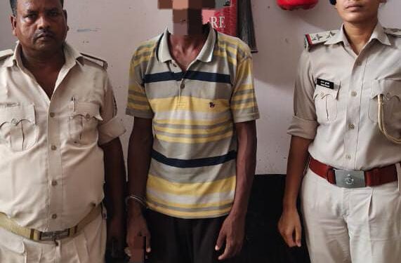 दाउदपुर थानान्तर्गत नाबालिग बच्ची के साथ दुष्कर्म की घटना कारित करने वाले 01 आरोपी गिरफ्तार