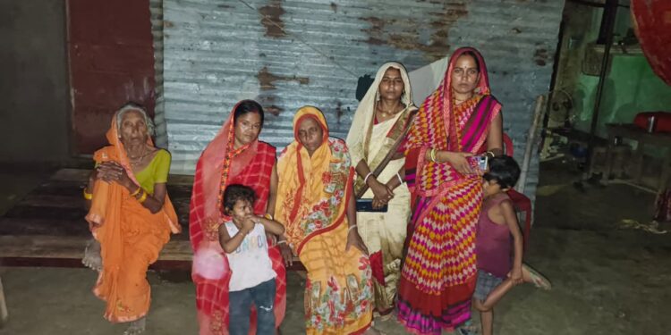 बड़हरिया थाना क्षेत्र के नवलपुर गांव के एक अधेड़ महिला की बिजली करेंट के से हुई दर्दनाक मौत