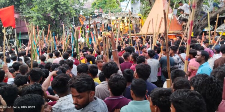 बड़हरिया प्रखंड के सबसे सुप्रसिद्ध महावीरी अखड़ा मेला मथुरापुर और बालपुर शांति पूर्ण संपन्न हुआ