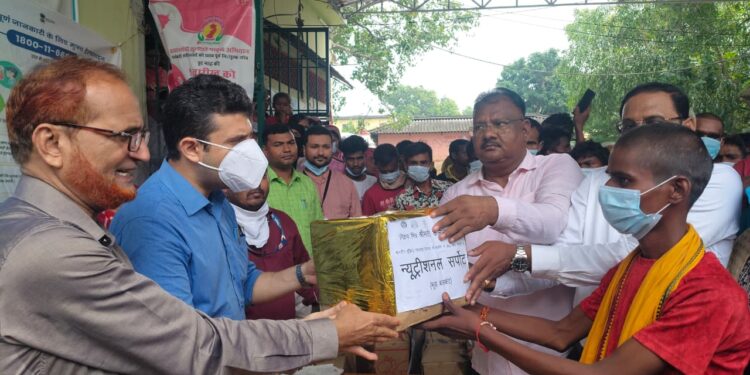 जिला पदाधिकारी सीतामढ़ी की अपील पर आगे आए निश्चय मित्र यक्षमा मरीजों में बांटा गया 200 फूड बास्केट