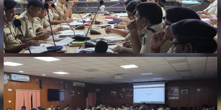 गोपालगंज :- पुलिस अधीक्षक के नेतृत्व में समाहरणालय सभागार में अगस्त माह की अपराध संगोष्ठी आयोजित