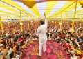 बिहार बदलाव यात्रा’ के तहत गोपालगंज आए जन सुराज के सूत्रधार प्रशांत किशोर, हथुआ के सबेया एयरपोर्ट मैदान में जनसभा को किया संबोधित