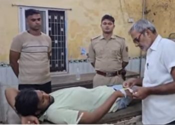 बड़हरिया थाना के शिवराजपुर गांव के शराब तस्कर सद्दाम गोपालगंज पुलिस इनकाउंटर में हुआ घायल, दो शराब तस्कर हुए फरार