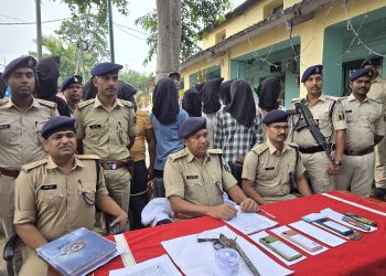 विगत् 24 घंटे में विशेष अभियान चलाकर 57 अभियुक्तों को किया गया गिरफ्तार