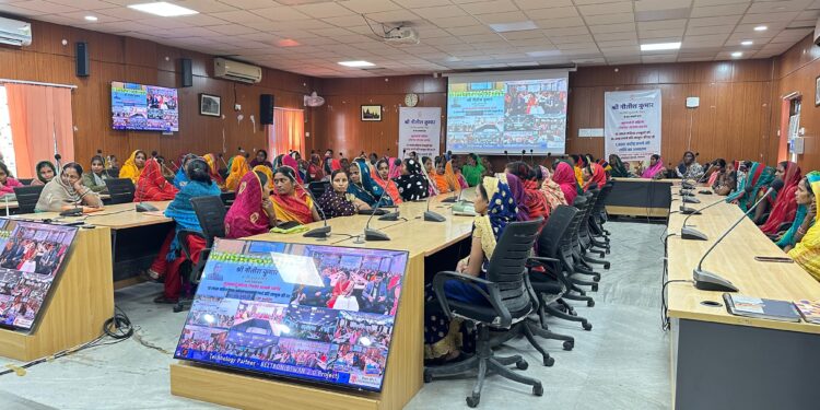 मुख्यमंत्री महिला रोजगार योजना के तहत राज्य के दस लाख महिला लाभुकों को 1000 करोड़ रुपये की राशि का अंतरण