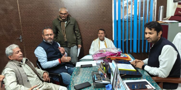 सारण शिक्षक निर्वाचन क्षेत्र की निर्वाचक नामावली निर्माण को लेकर राजनैतिक दलों के साथ बैठक सम्पन्न