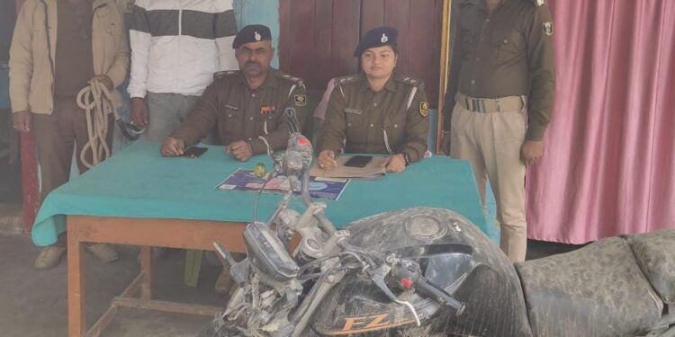 पहलेजा थानान्तर्गत घटित शिक्षक हत्याकाण्ड के 01 अभियुक्त को किया गया गिरफ्तार।