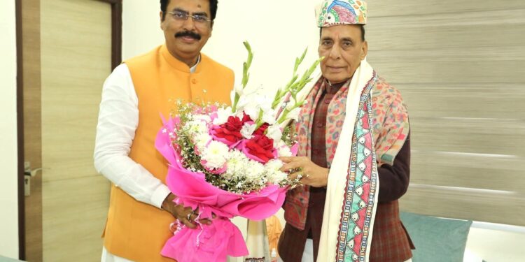 नई दिल्ली से बड़ी राजनीतिक खबर, राजनाथ सिंह से मिले बिहार भाजपा प्रदेश अध्यक्ष