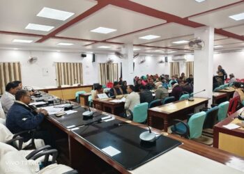डीएम ने दरभंगा सदर एवं बहादुरपुर अंचल के राजस्व कार्यों का किए समीक्षा