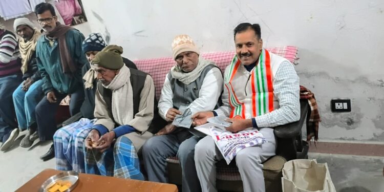 बड़हरिया प्रखंड के जोगापुर कोठी के उत्क्रमित मध्य विद्यालय को पल्स टू करने की ग्रामीणों की सरकार से मांग