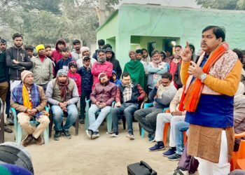 बैकुण्ठपुर विधानसभा: जगदीशपुर में विधायक मिथिलेश तिवारी का जनसंवाद, समस्याओं को लेकर दिखी संवेदनशीलता