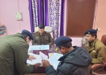 गोपालगंज पुलिस का सख्त एक्शन, उचकागांव थाना में कांड की समीक्षा