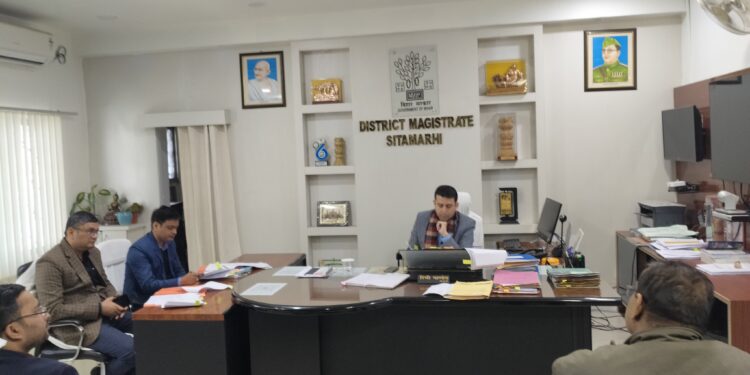 संविदा नियोजन, अवधि विस्तार एवं अनुकंपा नियुक्ति पर समीक्षा बैठक ।