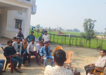 सरस्वती पूजा को लेकर थानाध्यक्ष ओमप्रकाश चौहान ने विभिन्न गावो में किया बैठक