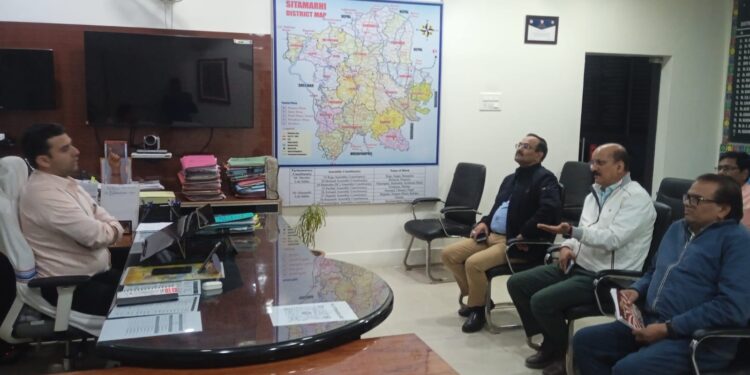 सीतामढ़ी मेडिकल कॉलेज के निर्माण कार्य की प्रगति की समीक्षा।