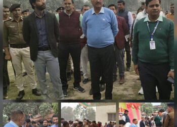 कुचायकोट में “प्रशासन जनता के द्वार” कार्यक्रम का आयोजन, जिलाधिकारी ने स्टालों का किया निरीक्षण