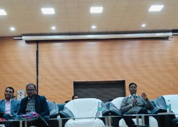 फार्मर रजिस्ट्री के लिए डीएम की अध्यक्षता में हुई बैठक